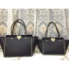 Top Imitation Valentino Garavani Rockstud Tote Bag V0812 Black JH09898EE80