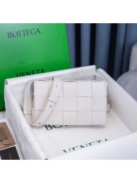 Bottega Veneta BORSA CASSETTE 578004 White JH09160SU58