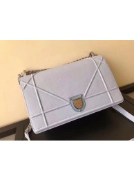 DIORAMA FLAP BAG IN GREY GRAINED CALFSKIN WITH LARGE CANNAGE DESIGN M0422 JH07582VZ14